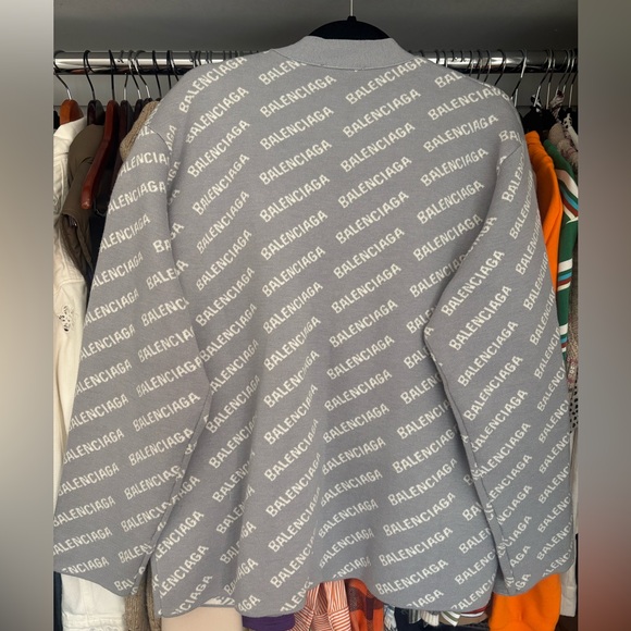 Balenciaga Grey Printed Cardigan Unisex Oversized Size Medium Collection 2022 - Picture 6 of 14